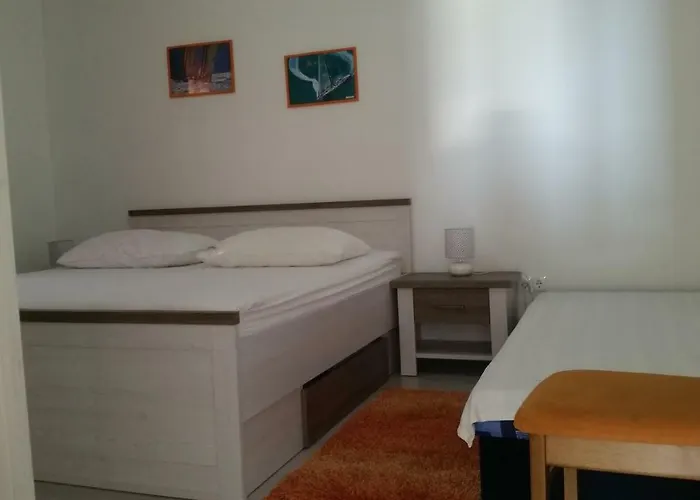 Anaivana * Trogir