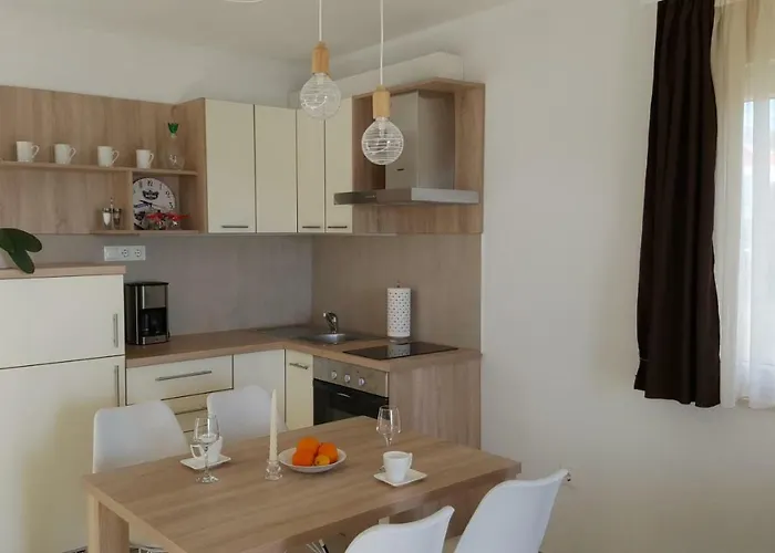 Anaivana * טרוגיר