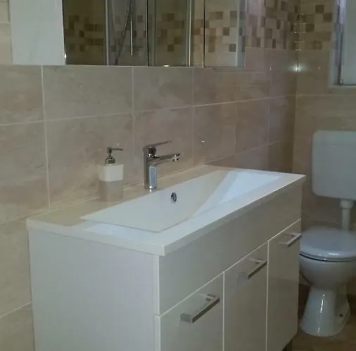 Anaivana * טרוגיר