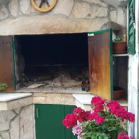 Διαμέρισμα Anaivana Τρογκίρ